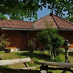 Baandin Huaiphung Resort