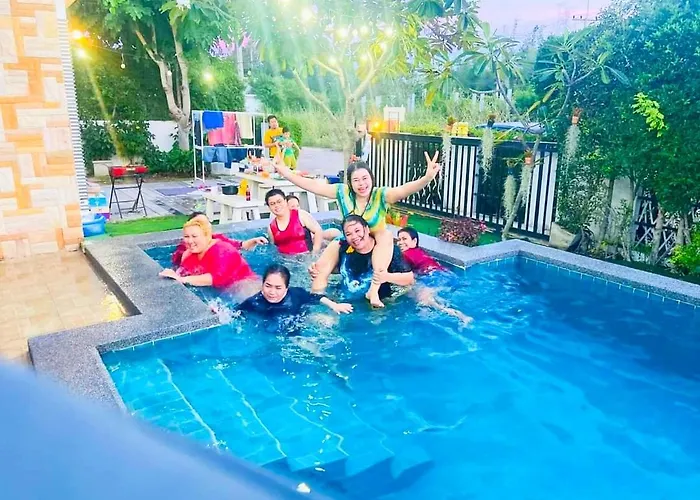 บ้านแฟมิลี่ ปาร์ตี้ พูลวิลล่า หัวหิน ใกล้เซเว่น 3ห้องนอน รองรับ 6-15 คน