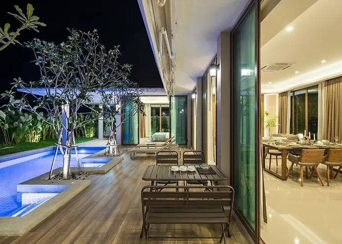 Prime Twilight 4-Bedroom Pool Villa With Mountains