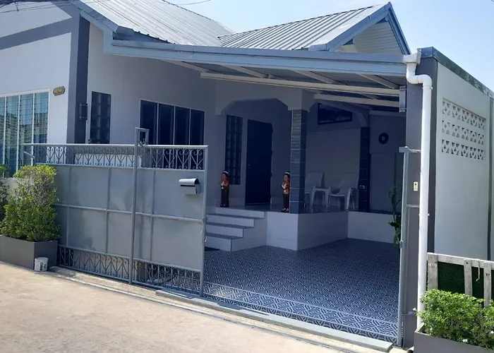 Family Home Close To City Center