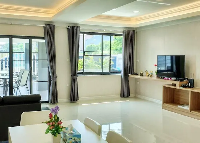 Baan Sasithorn Huahin