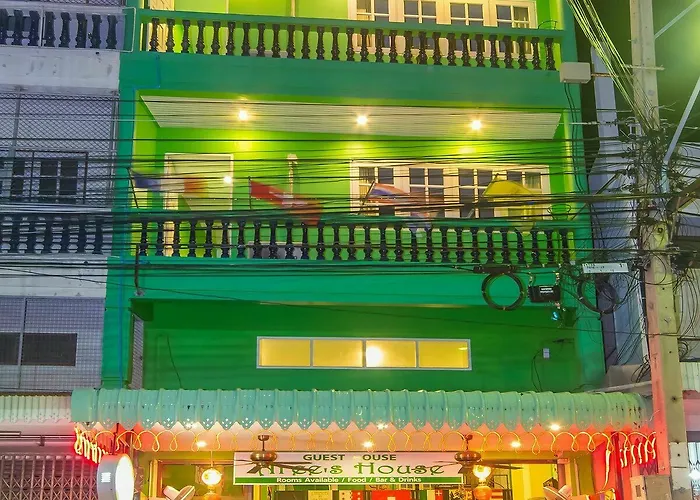 Aree\'S House