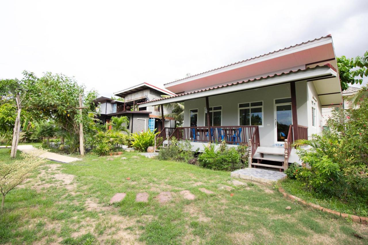 Oyo 999 Baan Pak Rom Ruen Hotel 2*