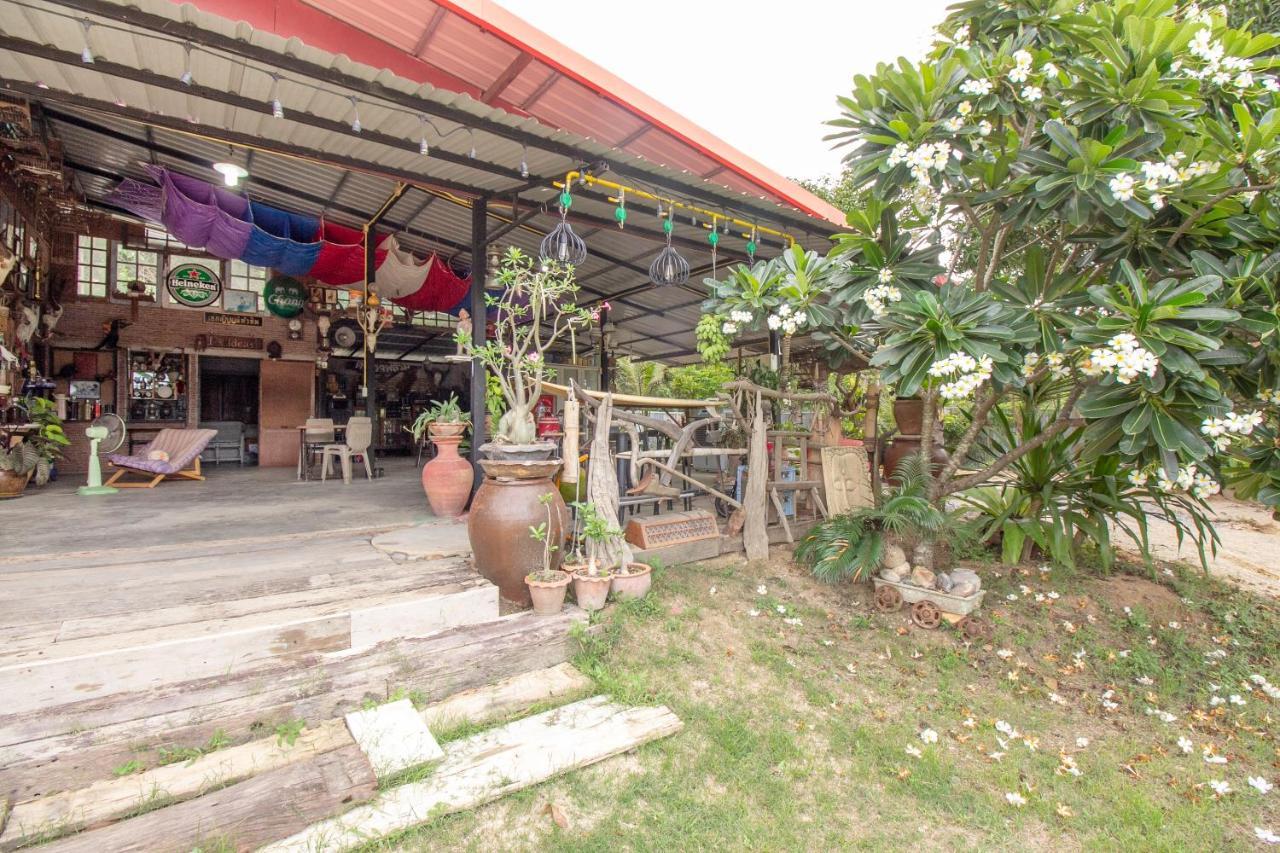 Oyo 999 Baan Pak Rom Ruen Hotel