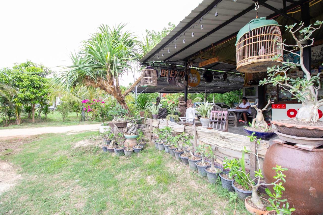 Oyo 999 Baan Pak Rom Ruen Hotel
