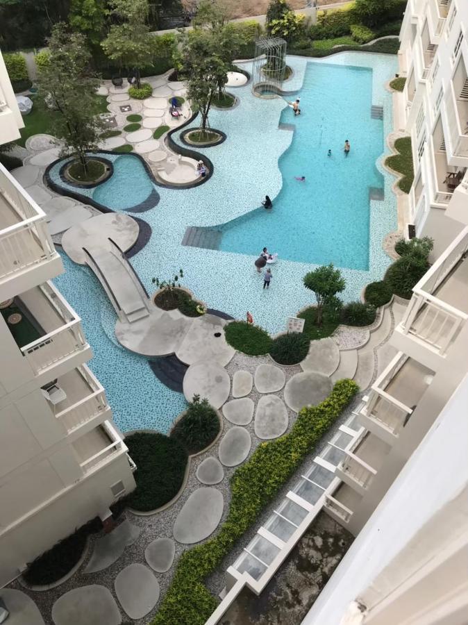 Summer Room710 *