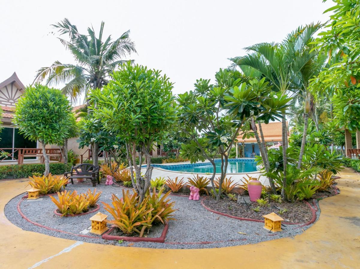 Capital O961 Baan Dow Chompoo 2* Hua Hin