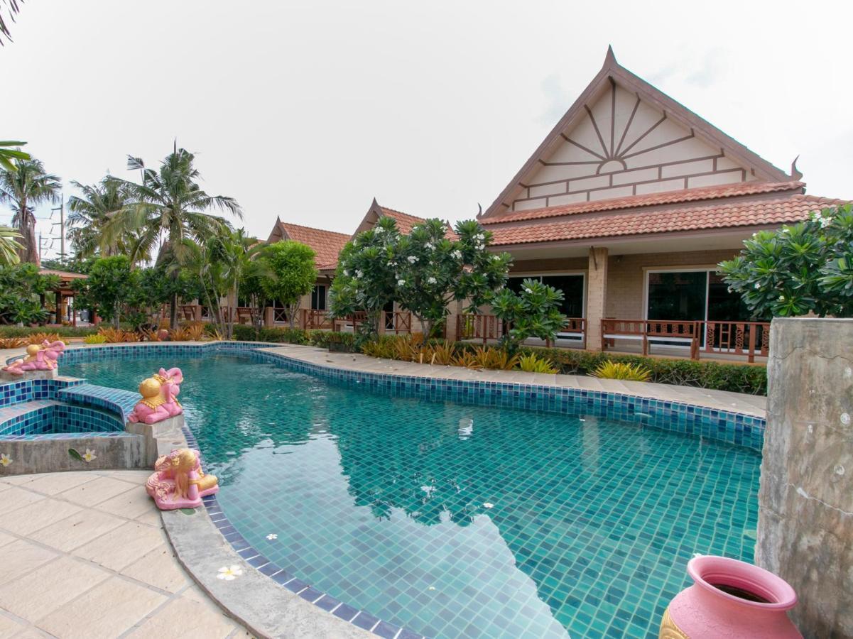 Hotel Capital O961 Baan Dow Chompoo 2*