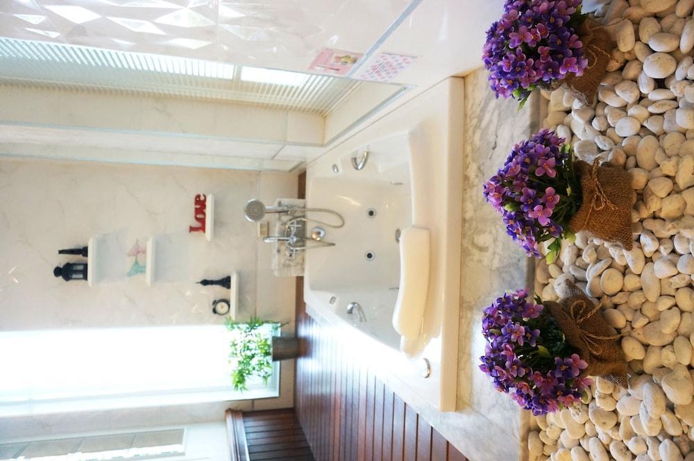 Hotel The Sea-cret Garden 4*