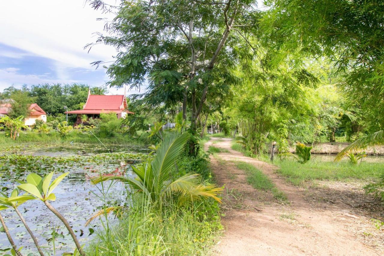 Hotel Oyo 1062 Baanrai Kongjaroen 3*