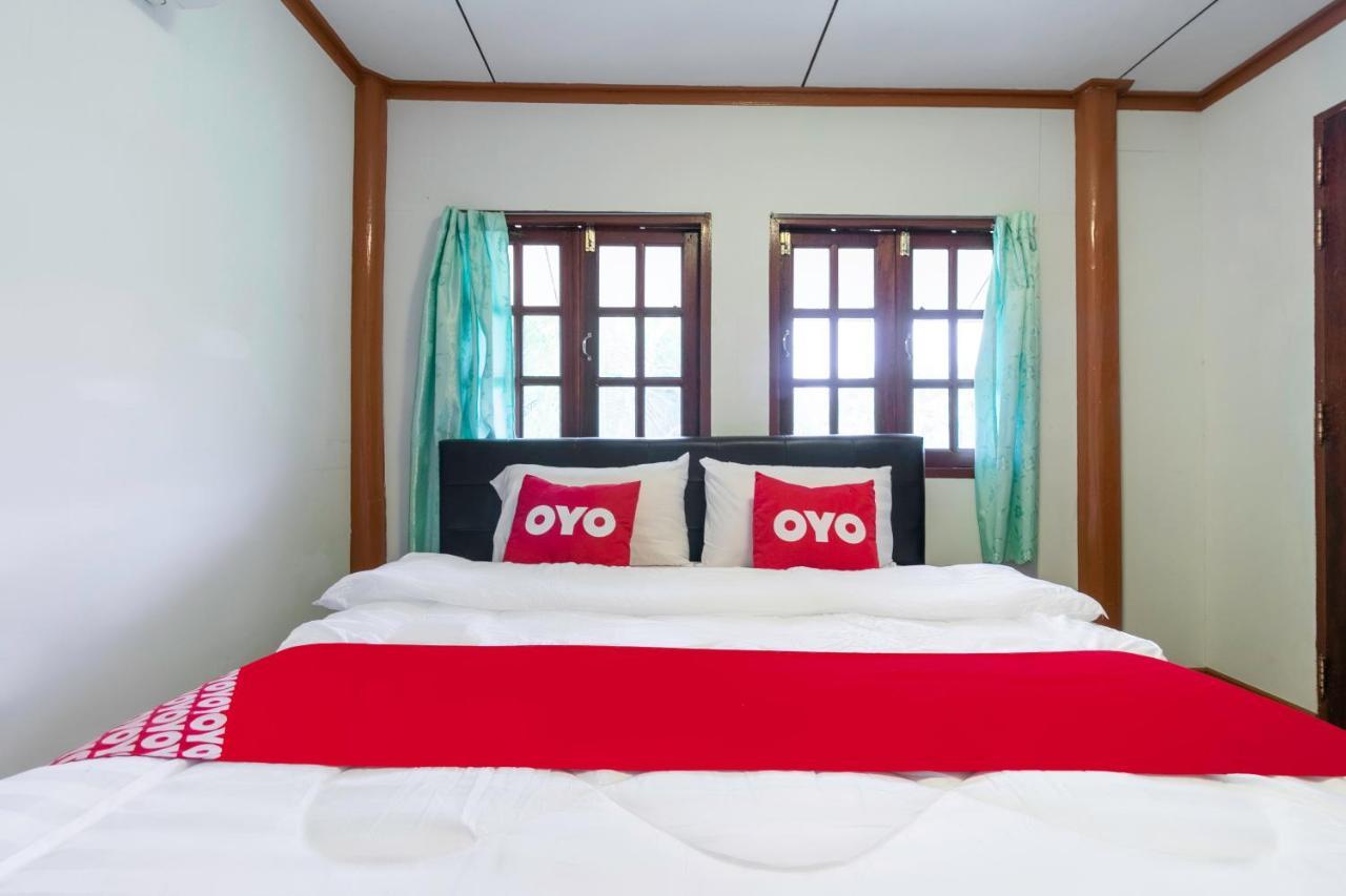 Oyo 1062 Baanrai Kongjaroen Hotel 3*