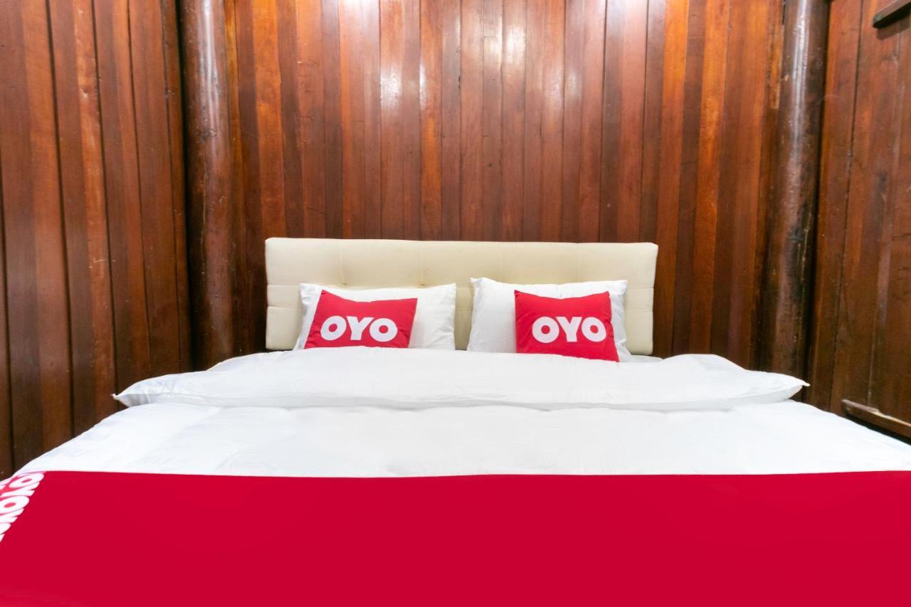 Oyo 1062 Baanrai Kongjaroen Hotel 3*