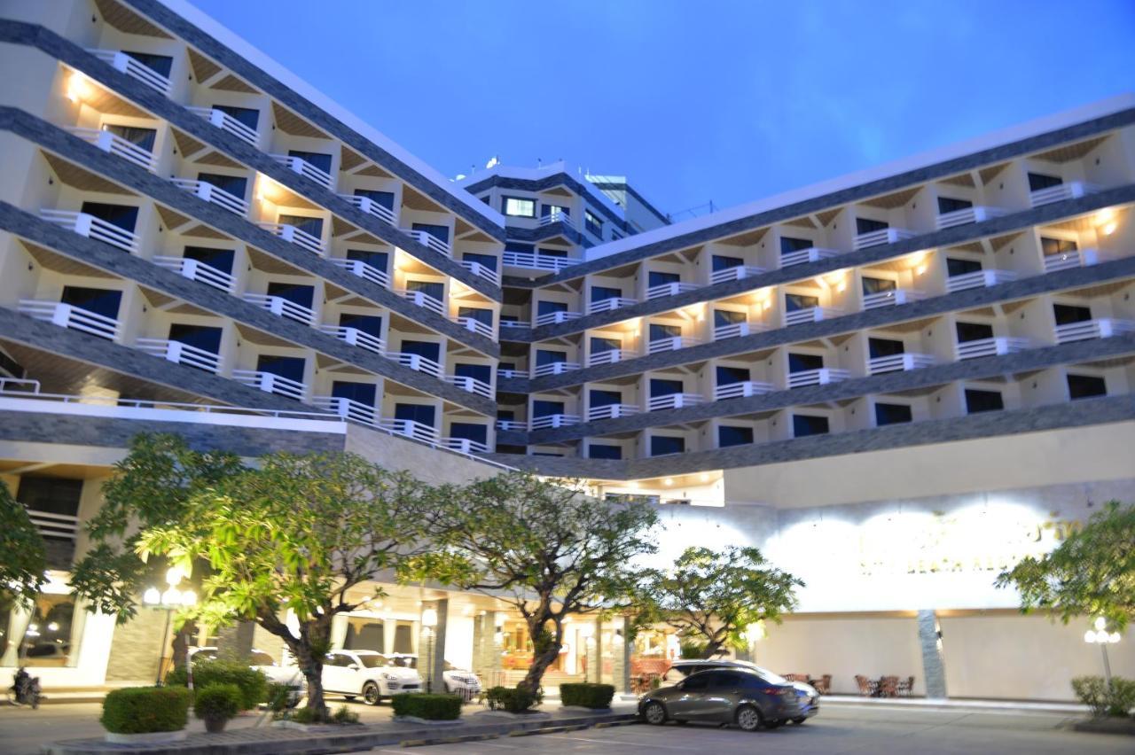 City Beach Resort HHQ