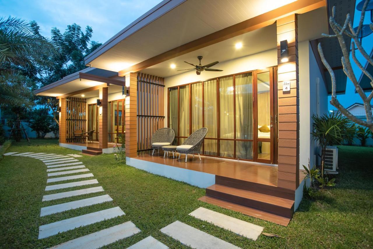 & Resort HHQ