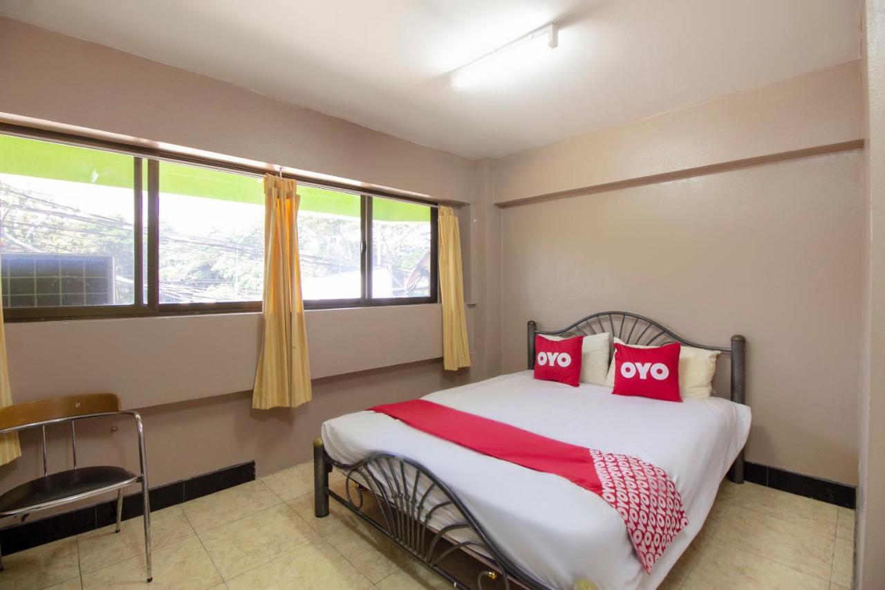 Hotel Oyo 75372 Flight Hut