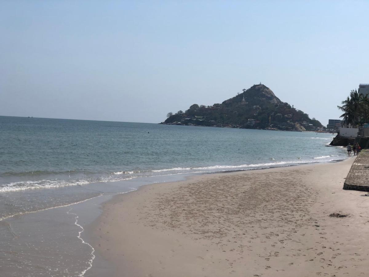 Seaside Khao Takiab