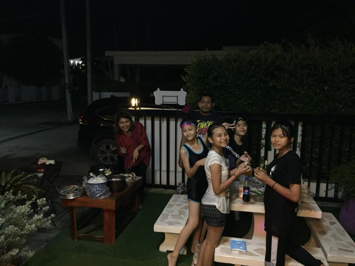 Villa บ้านพาขวัญ พูลวิลล่า - 2 ห้องนอน