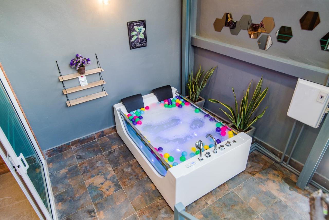 Holiday home Luxury City-loft, Just 9 Minutes Walk To The