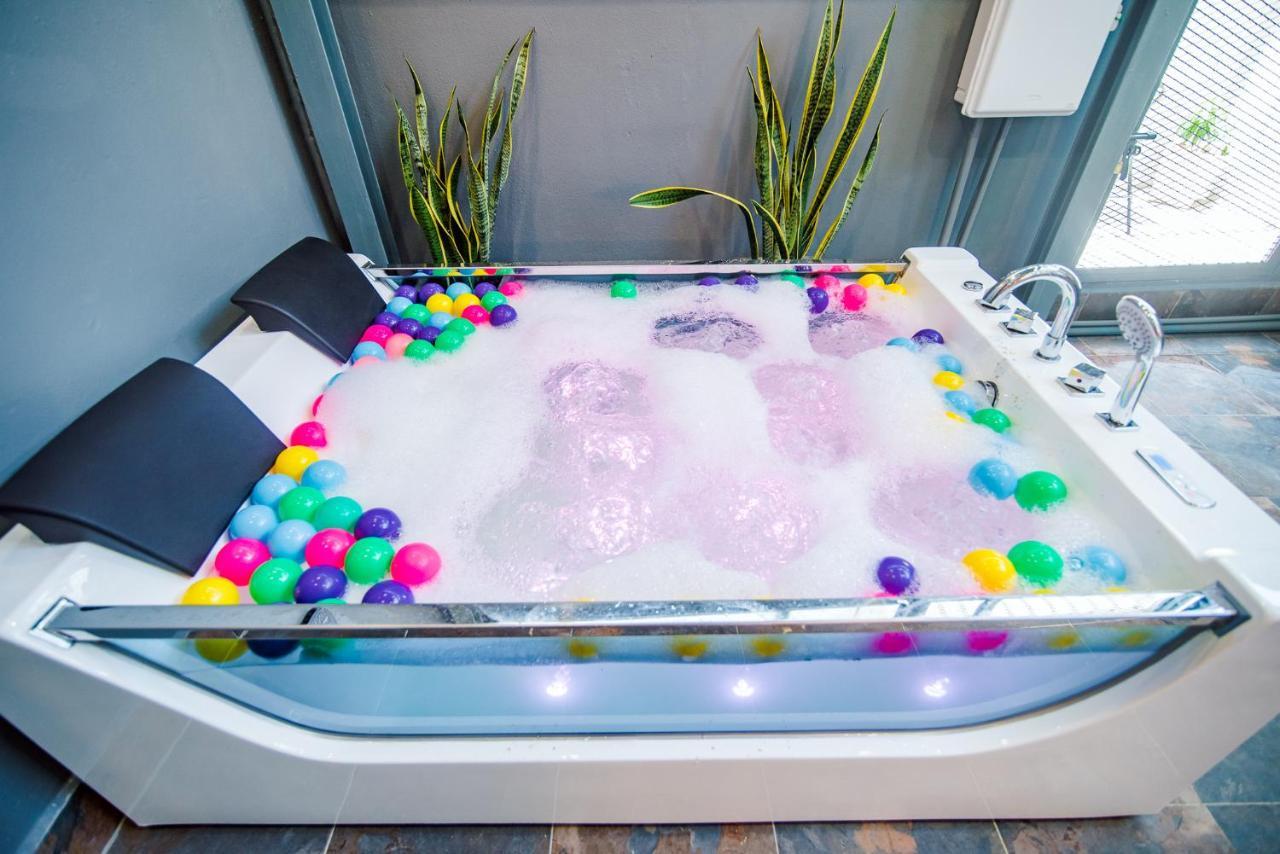Luxury City-loft, Just 9 Minutes Walk To The Hua Hin