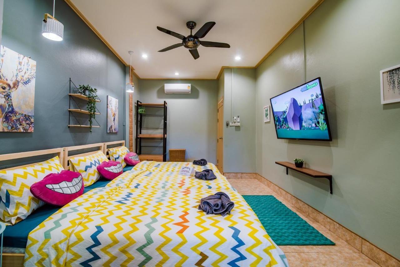 Luxury City-loft, Just 9 Minutes Walk To The Holiday home Hua Hin