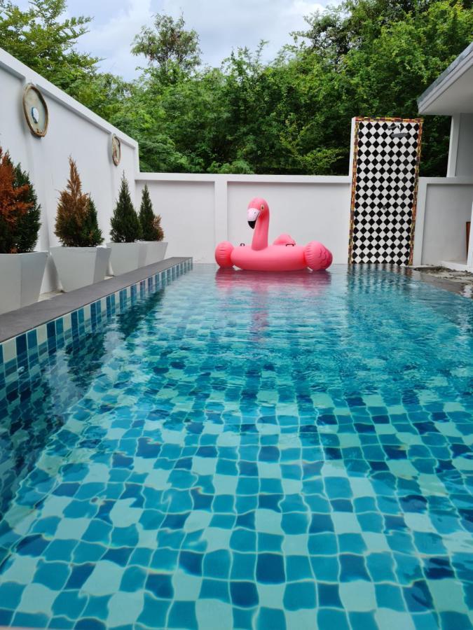 Greenview Poolvila Villa