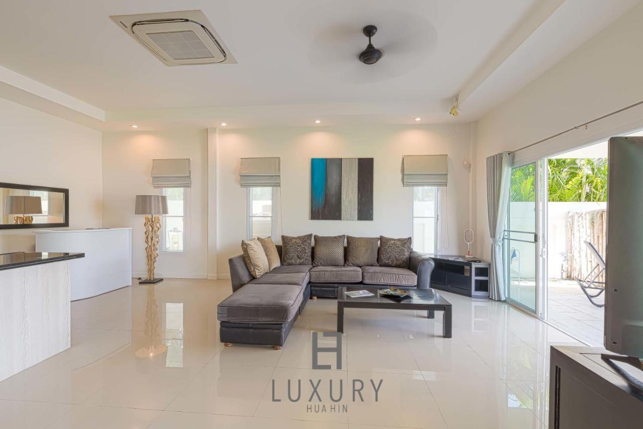 Cozy Modern 3 Bedroom Pool L70 Biệt thự