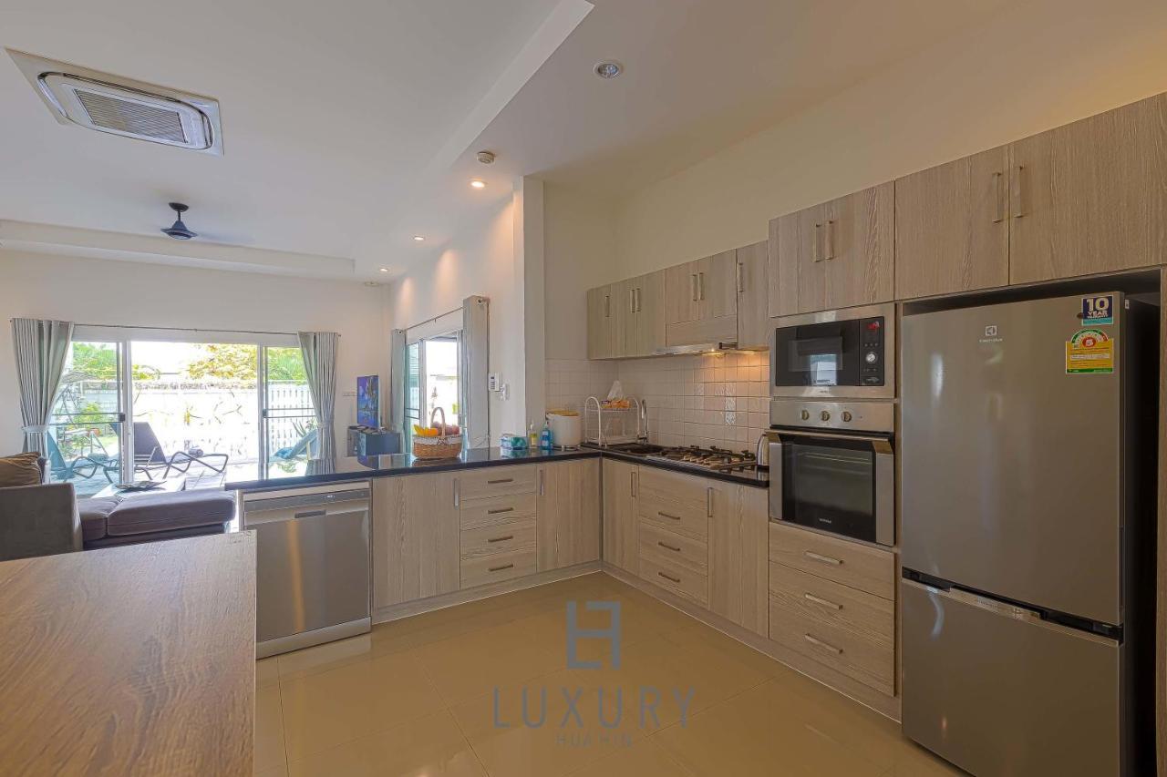 Biệt thự Cozy Modern 3 Bedroom Pool L70 *