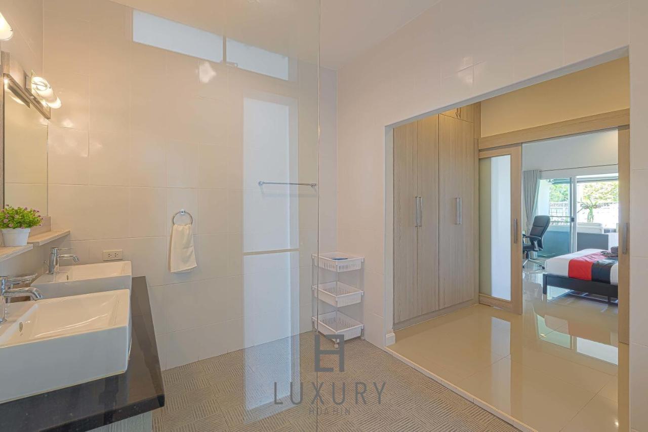 Cozy Modern 3 Bedroom Pool L70 *