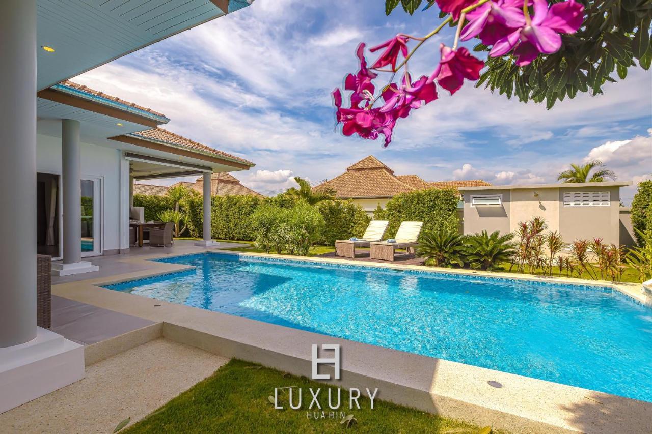 Modern 3 Bedroom Private Pool - Mp67 *