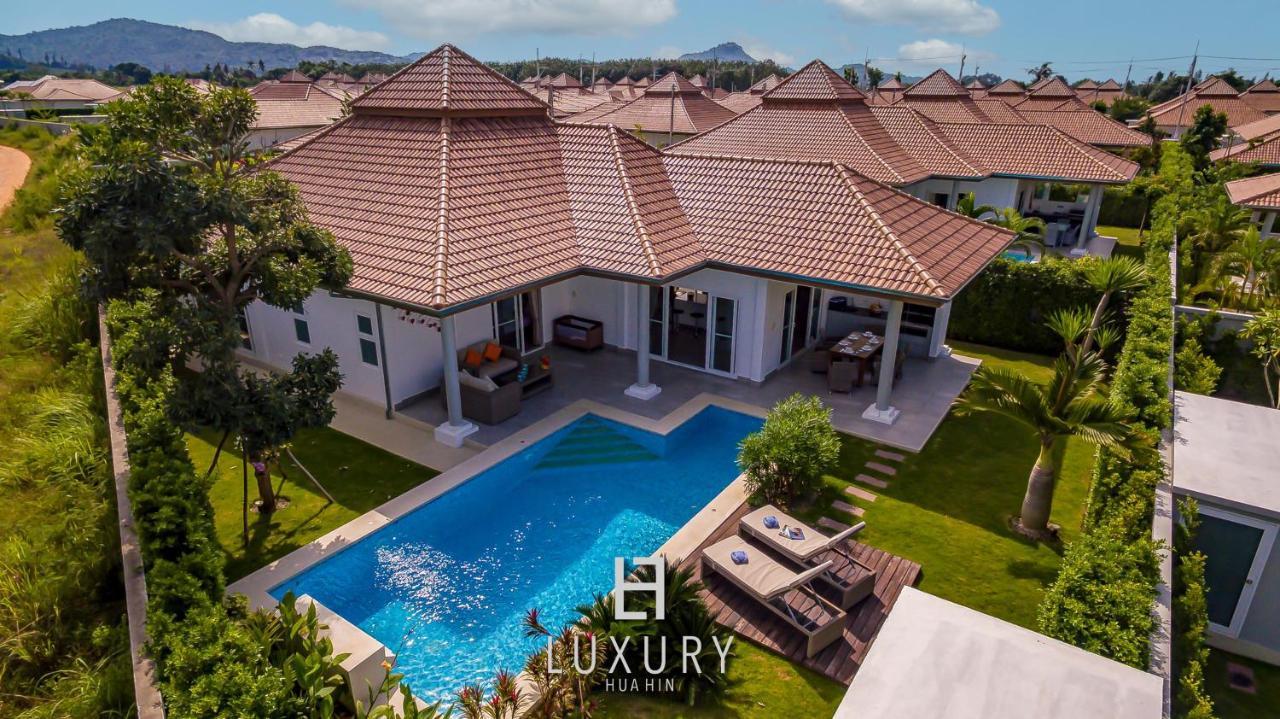 Villa Modern 3 Bedroom Private Pool - Mp67 *