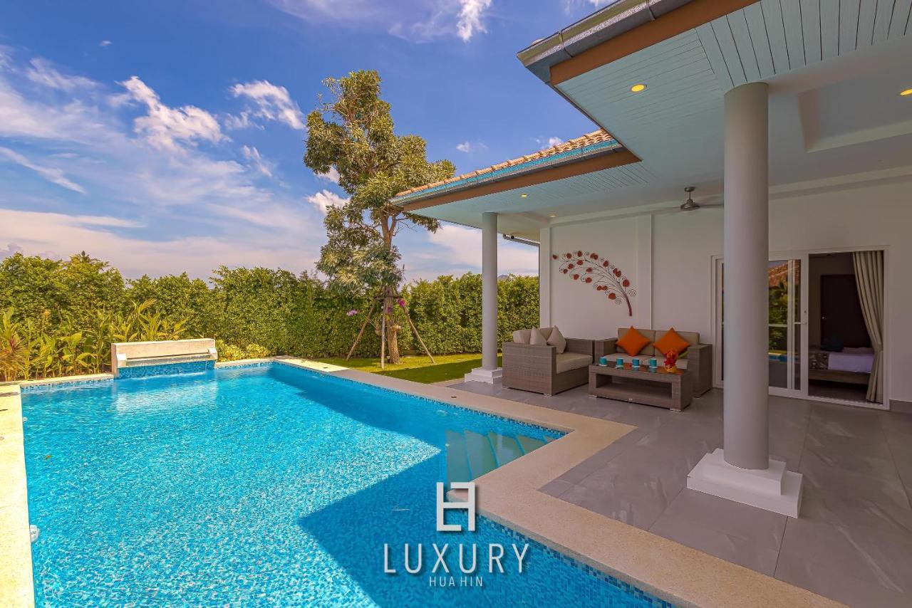 Villa Modern 3 Bedroom Private Pool - Mp67 *