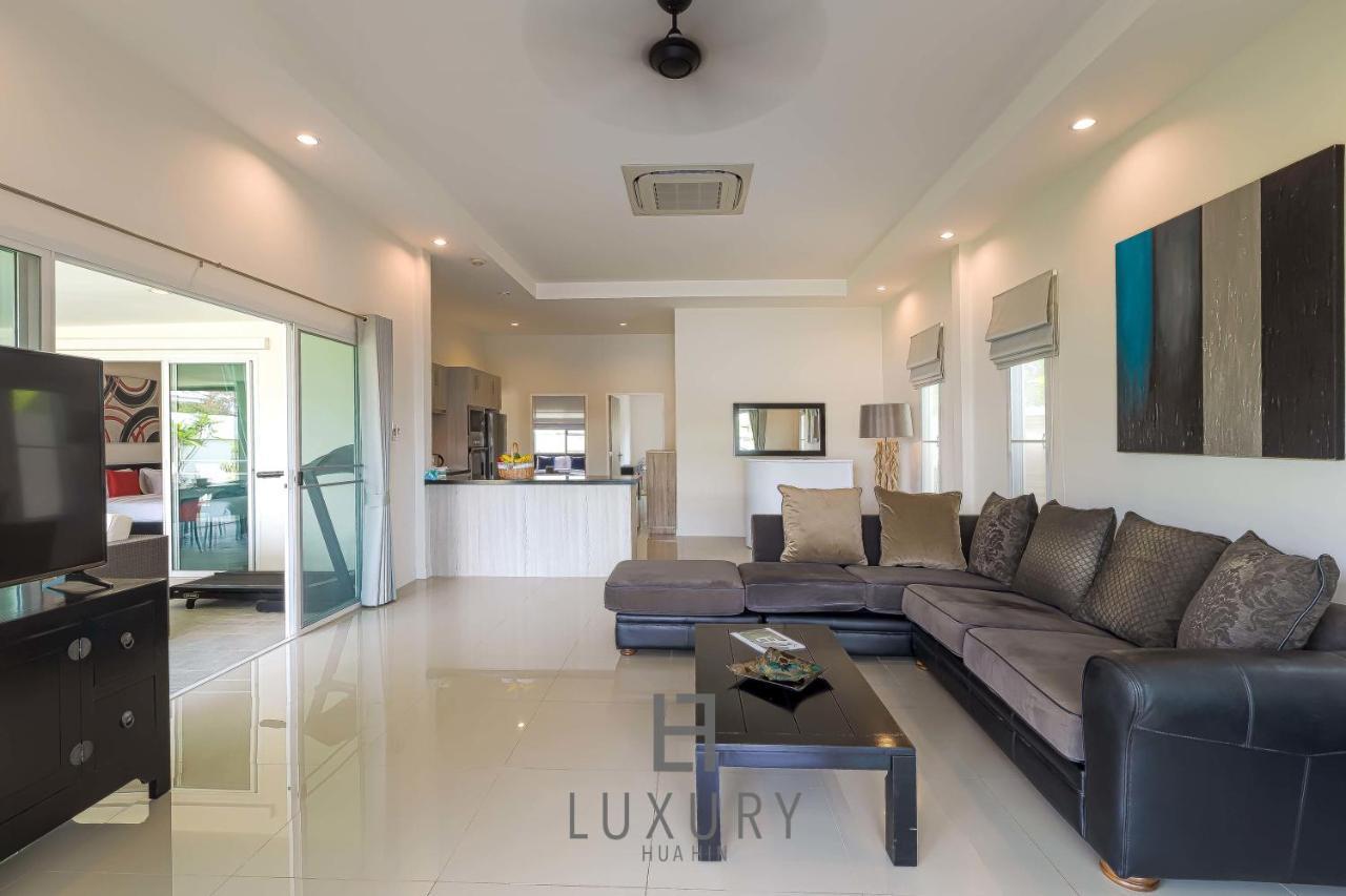 Cozy Modern 3 Bedroom Pool L70 Biệt thự