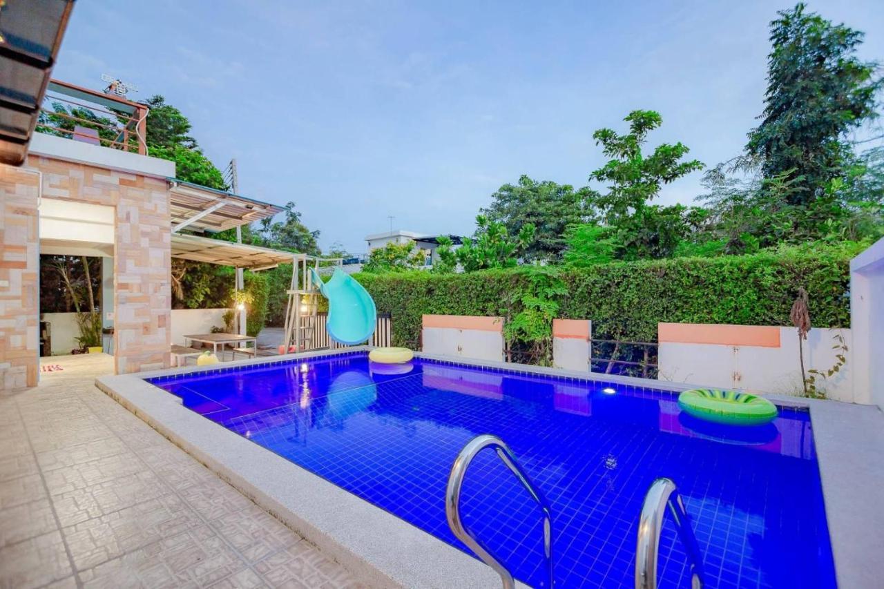 เรนโบว์ ปาร์ตี้ พูลวิลล่า Rainbow Party Hua-hin Poolvilla *