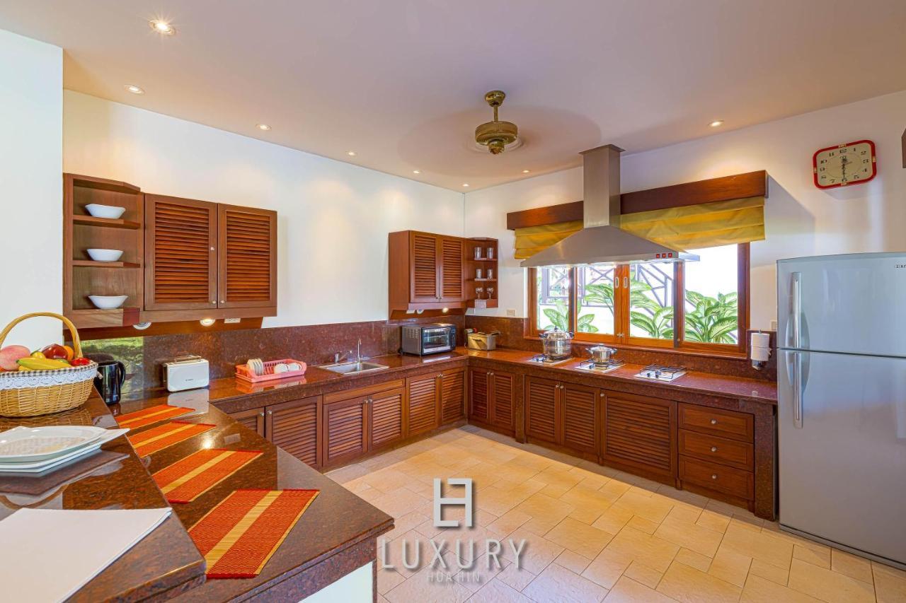 Villa 5 Bedroom Bali Style Mansion Wl2 HHQ