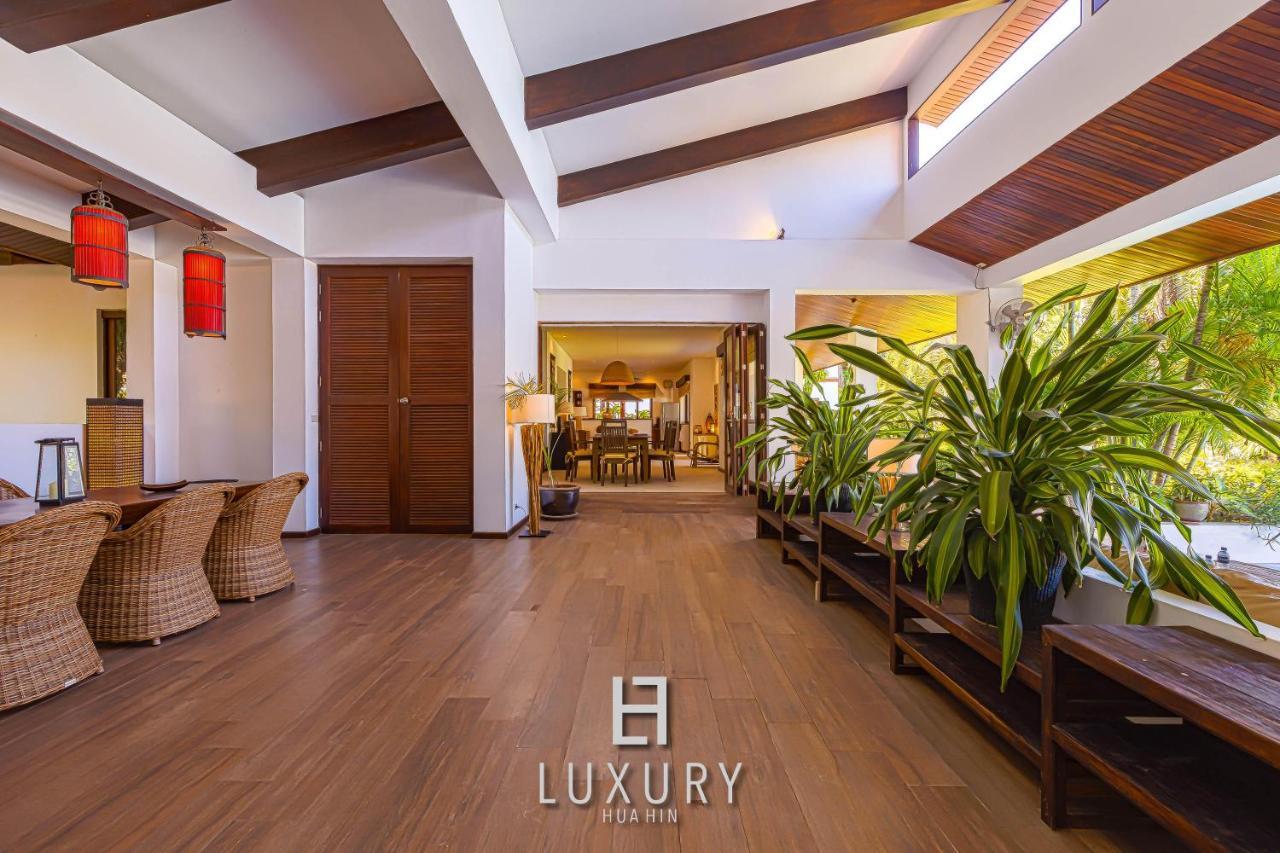Villa 5 Bedroom Bali Style Mansion Wl2