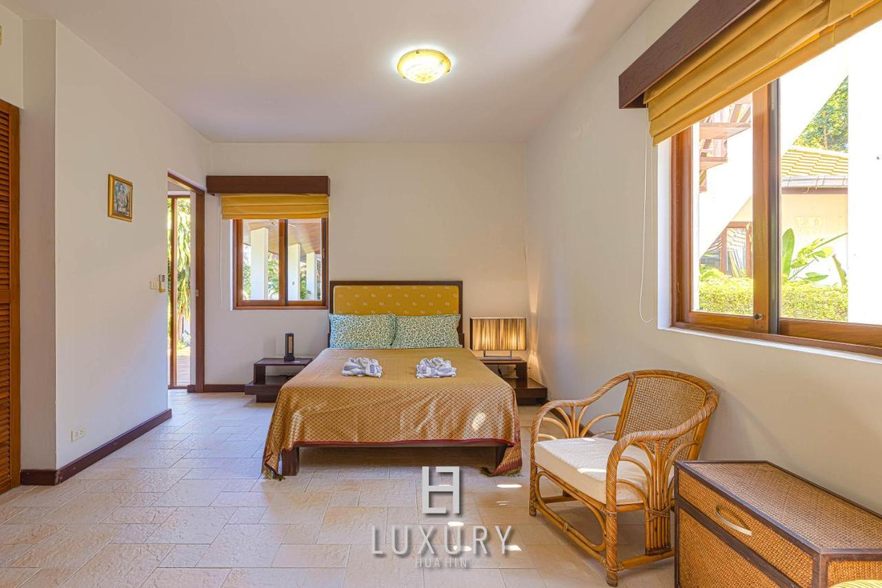 Villa 5 Bedroom Bali Style Mansion Wl2