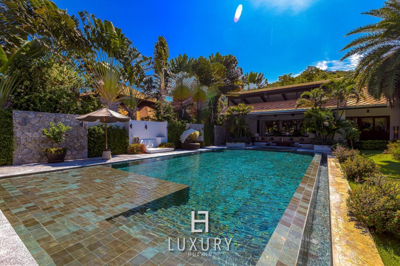 Villa 5 Bedroom Bali Style Mansion Wl2