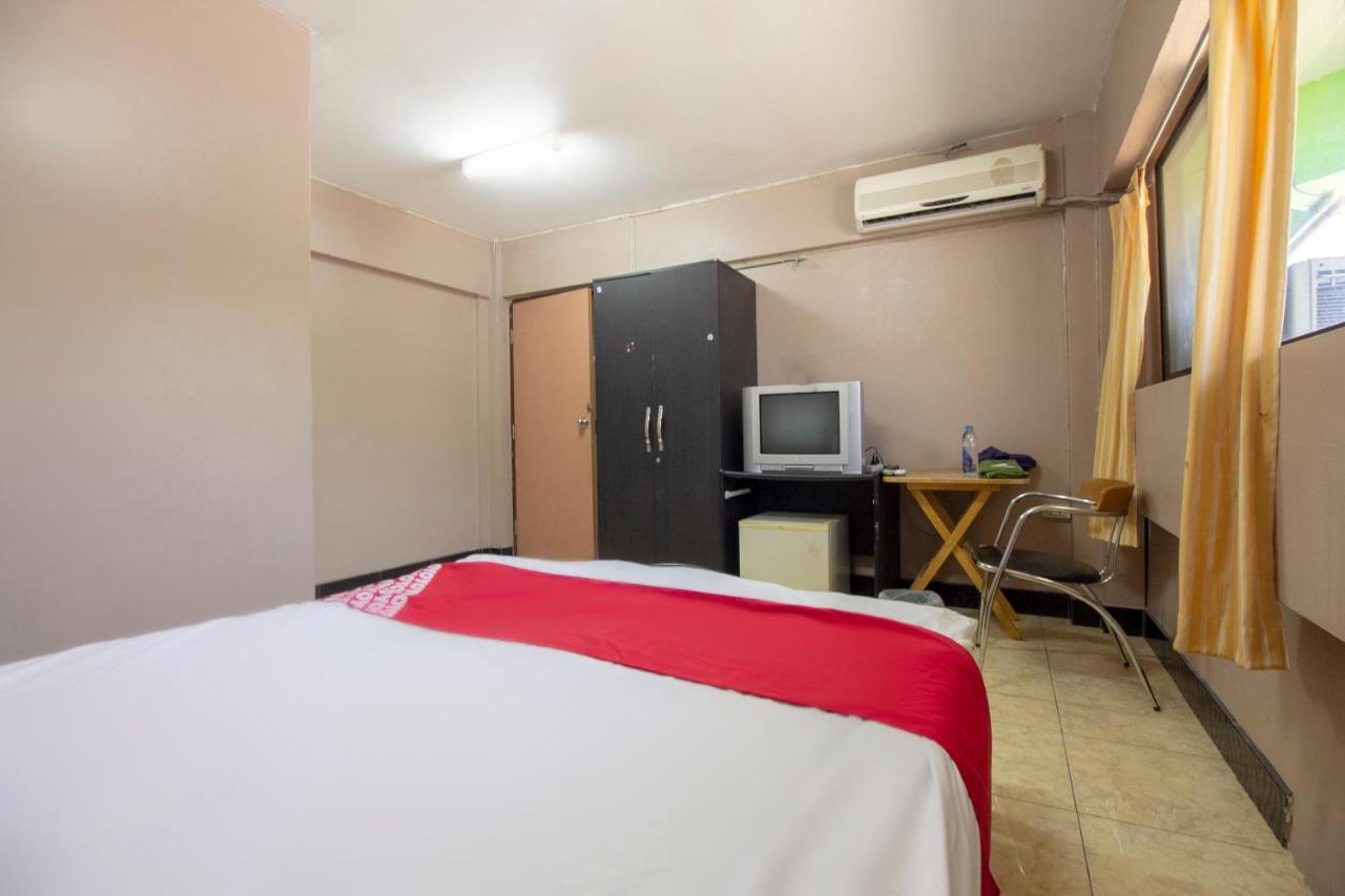 Oyo 75372 Flight Hut Hotel