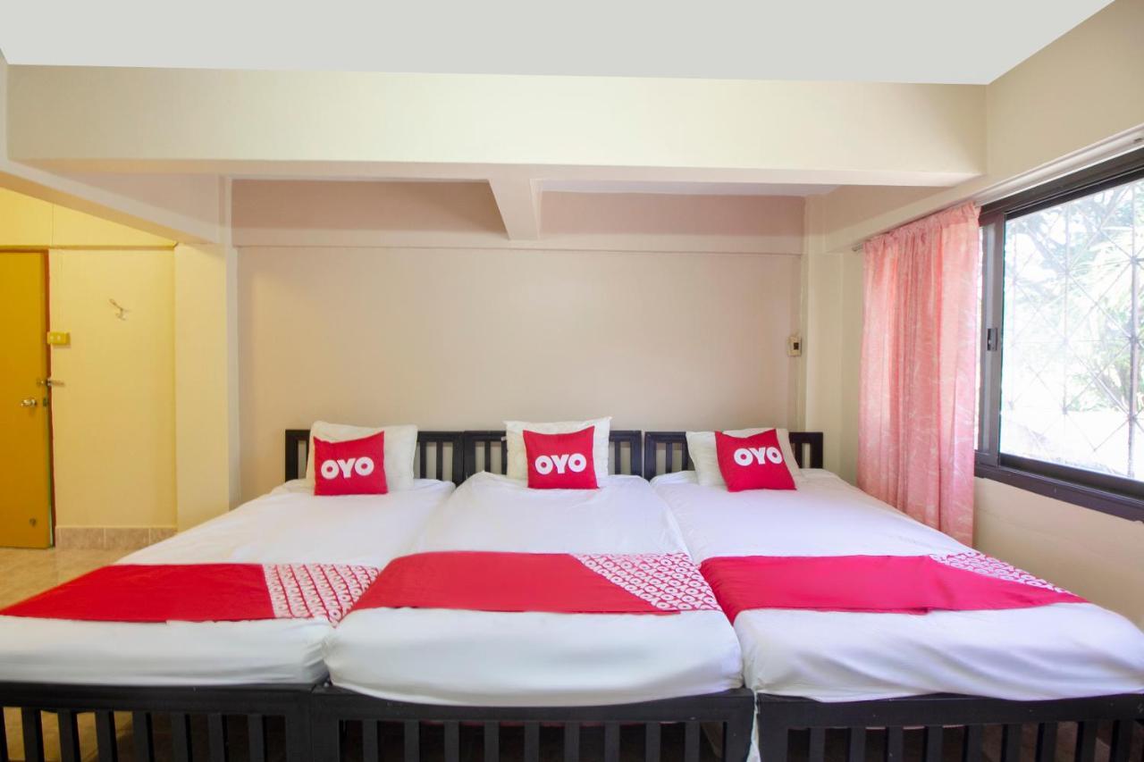 Oyo 75372 Flight Hut 2*