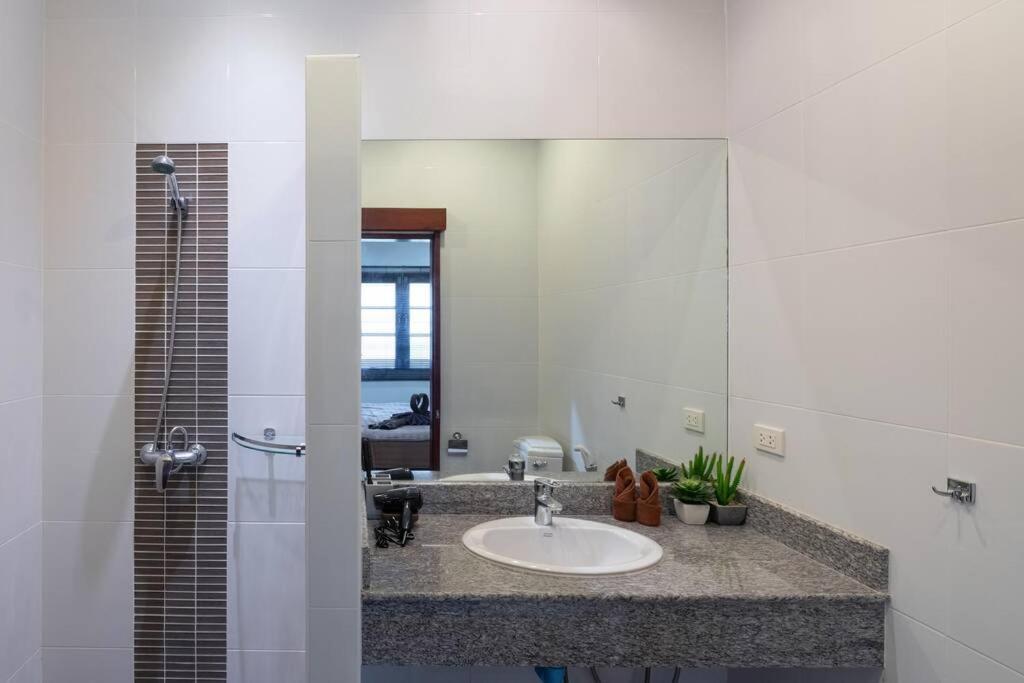 Well Presented Private Pool In HHQ