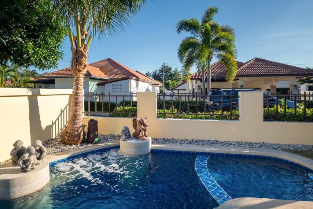 Well Presented Private Pool In *