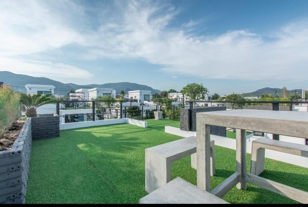 Spring Vintage Pool Villa