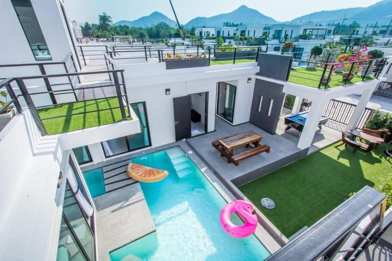 Villa Spring Vintage Pool *