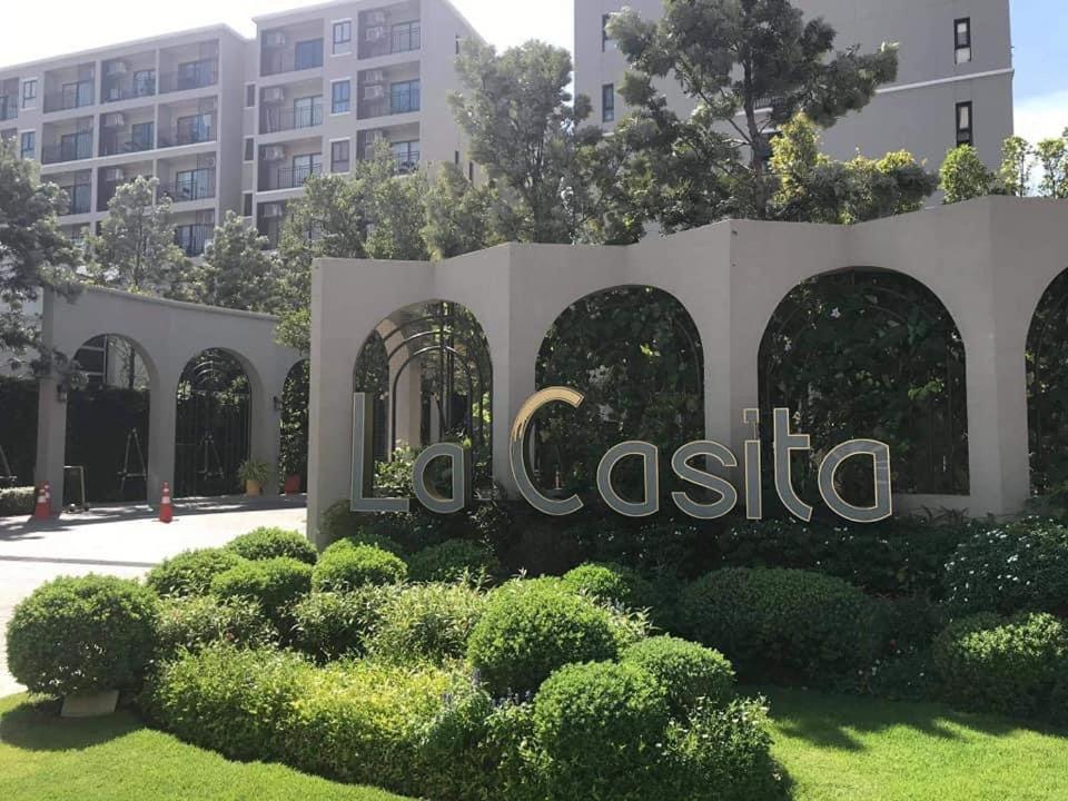 Rose 'lacasita Villa *