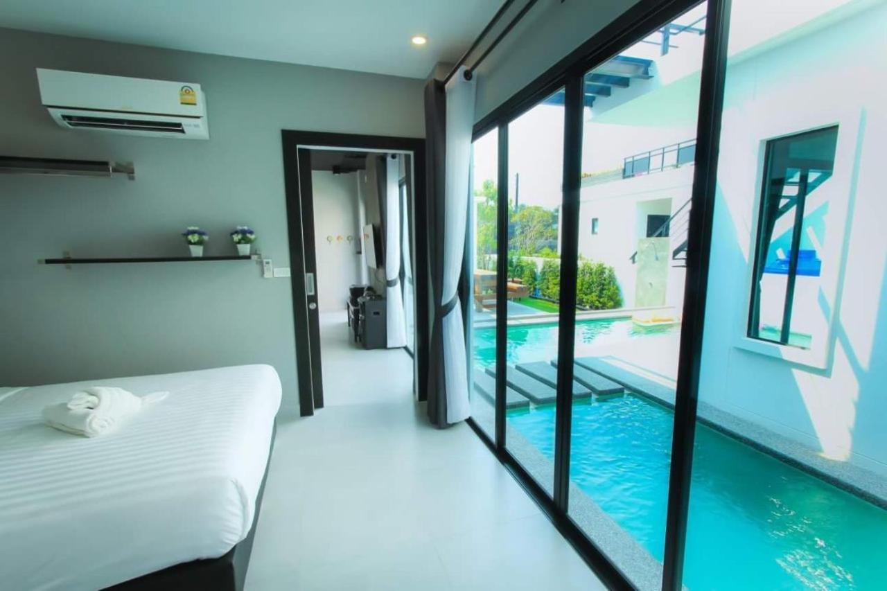 Spring Vintage Pool Villa