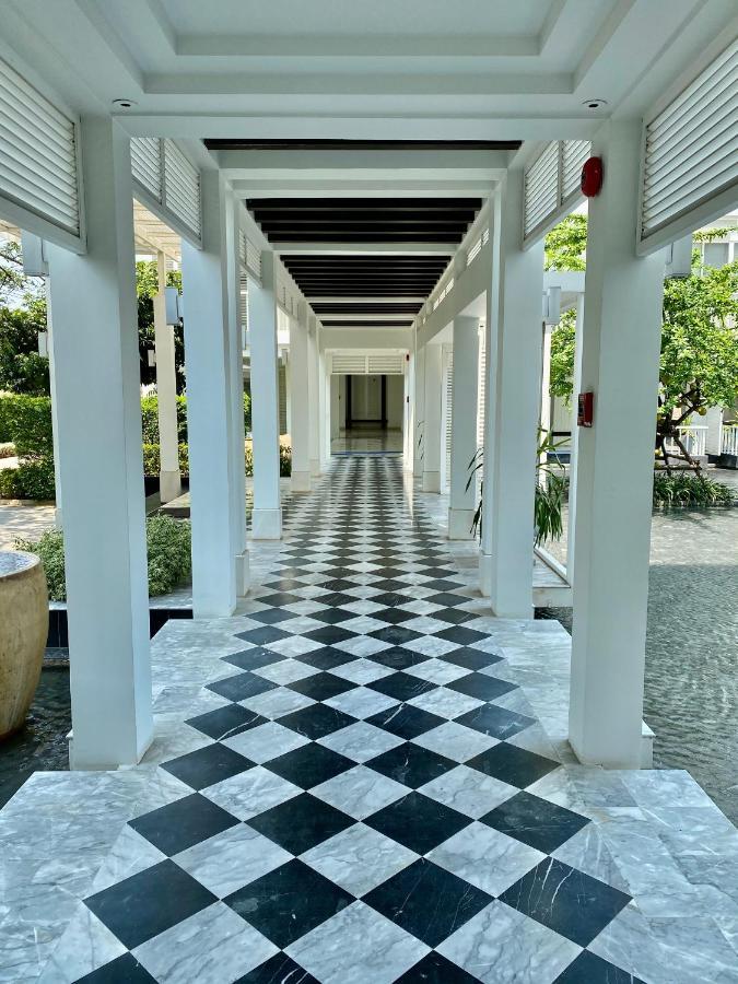 Malibu At Kao Tao Beachfront, Hua Hin Apartment *