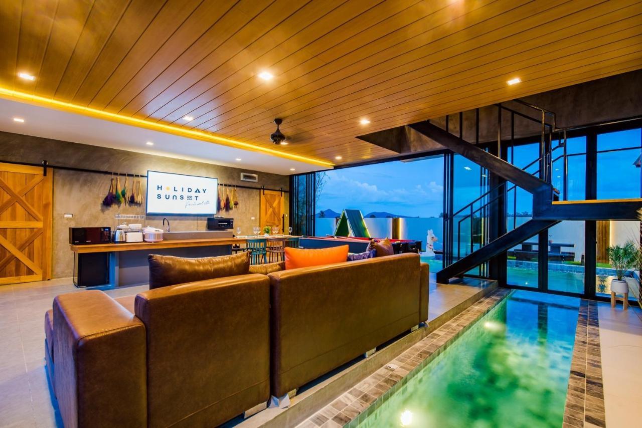 Sunset Private Pool Villa *