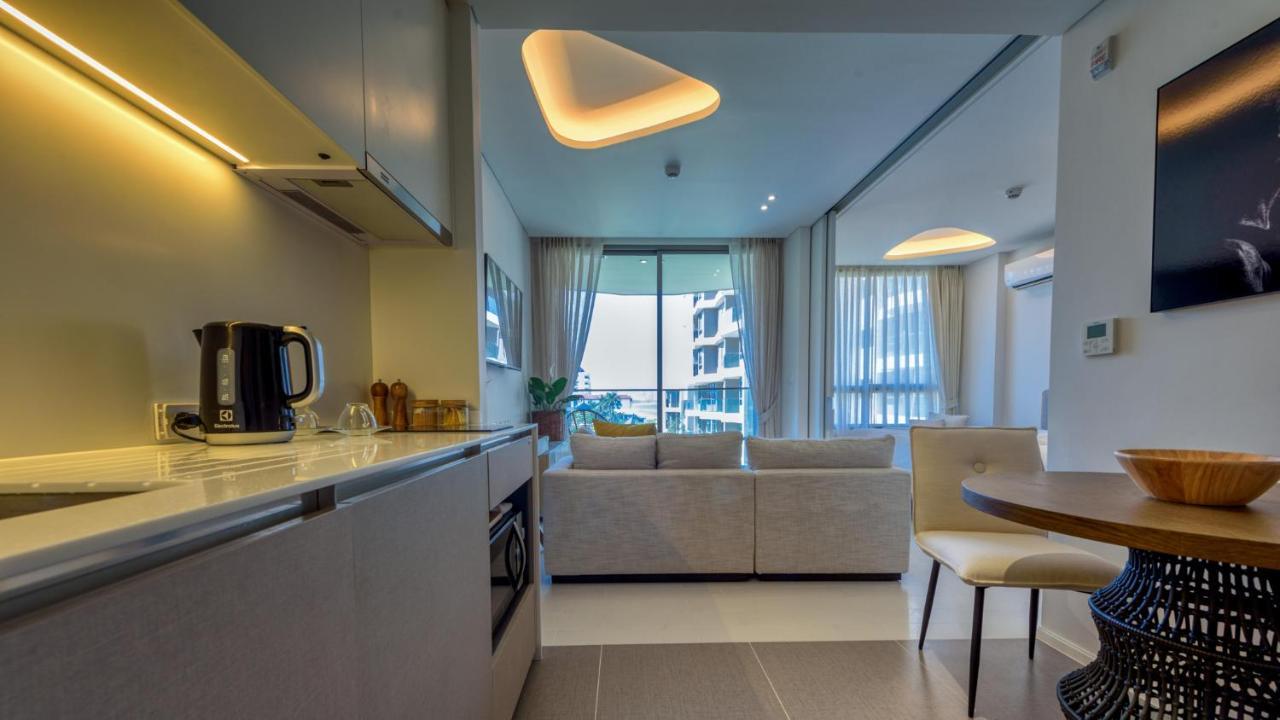 Veranda Beachfront Living Apartment