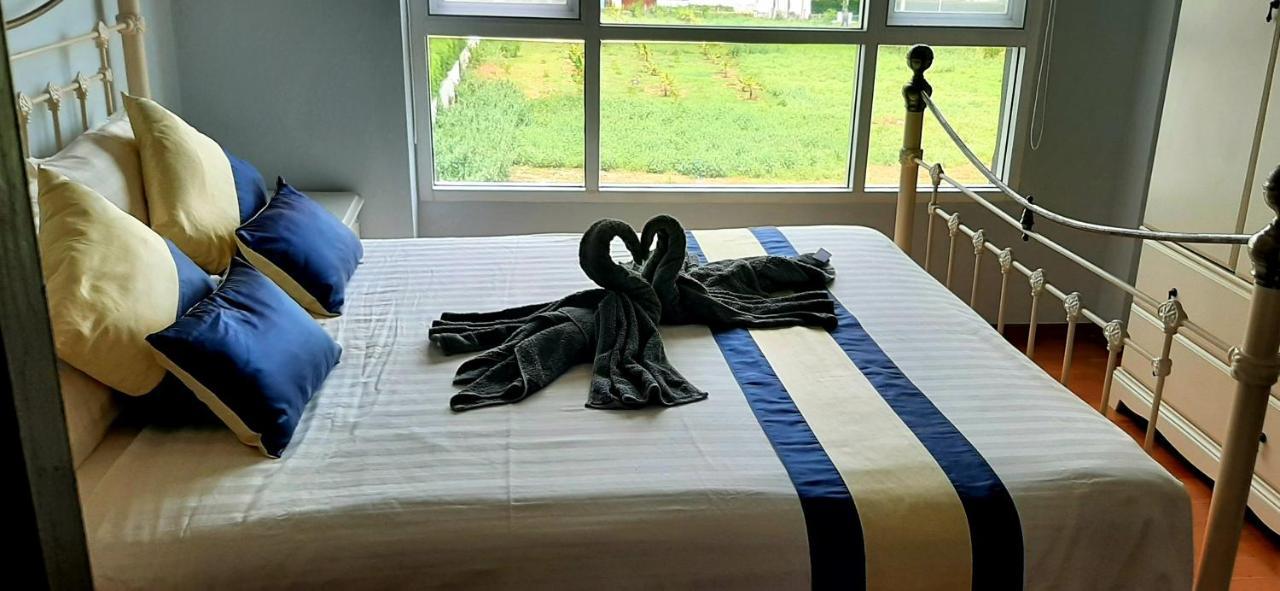 Apartment Baan View Viman Room 301
