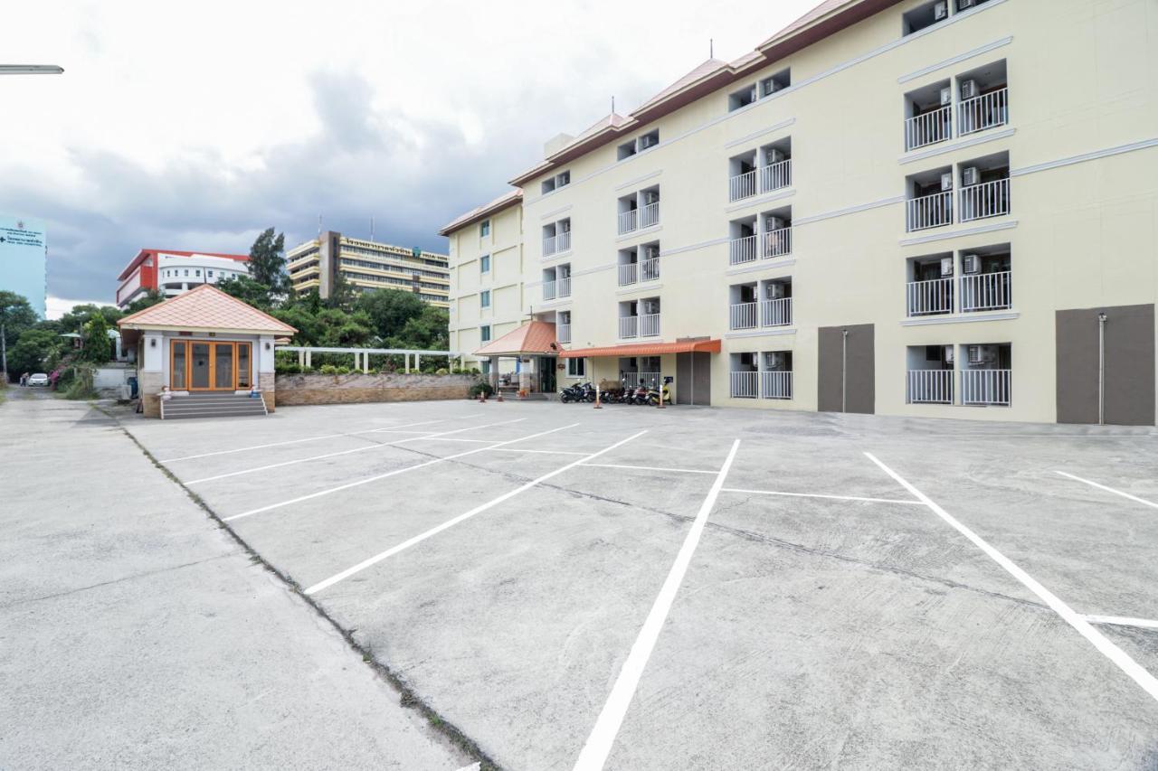 Oyo 227 Suchaya House Khách sạn